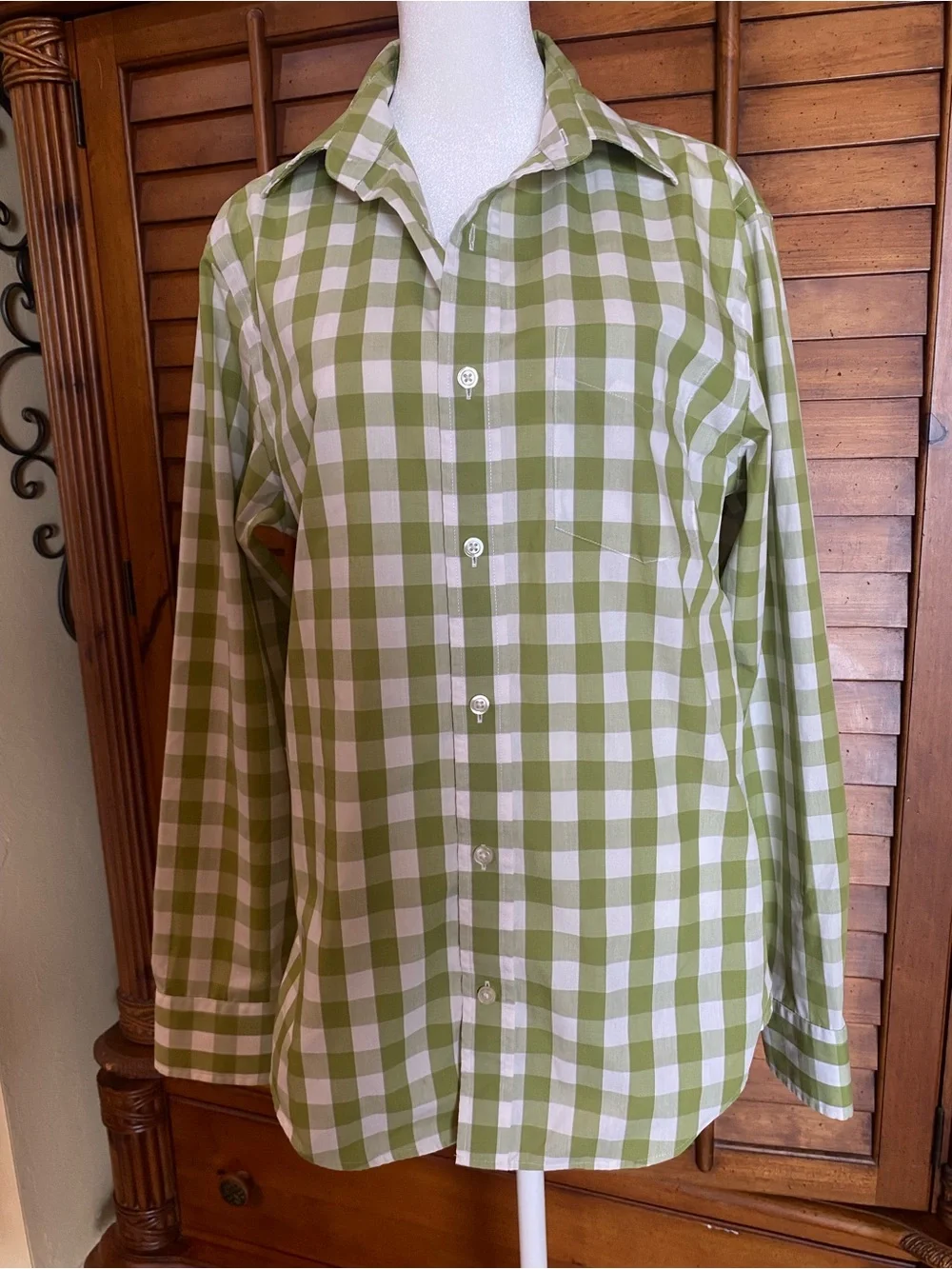 Banana Republic Green and White Plaid Button-Down Shirt